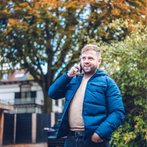 WhatsApp met Justin van De Valk Wekerom